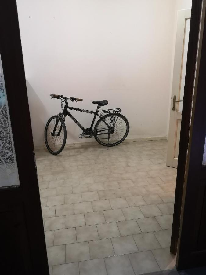 Bike Civico 17 Affitta Camere Venzone Exteriör bild
